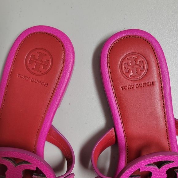 Tory Burch NWT Miller Thong Sandals Size 7. - Picture 2 of 13